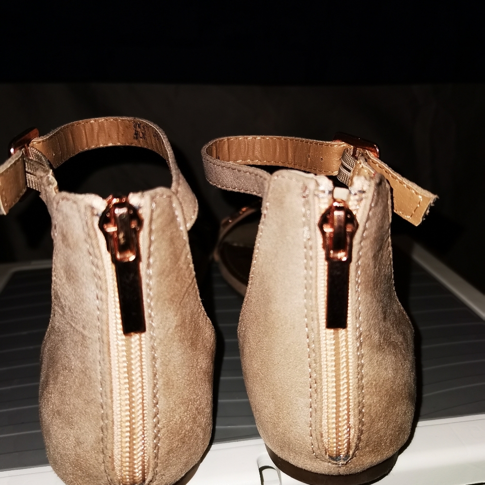 Sandals - Picture 2 of 5